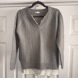 Oddy Gray V-Neck Sweater with Lace Trim